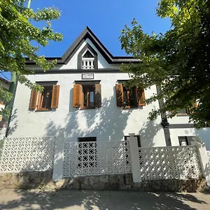 villa-nueva-1910.bilbaohotelsspain.com/